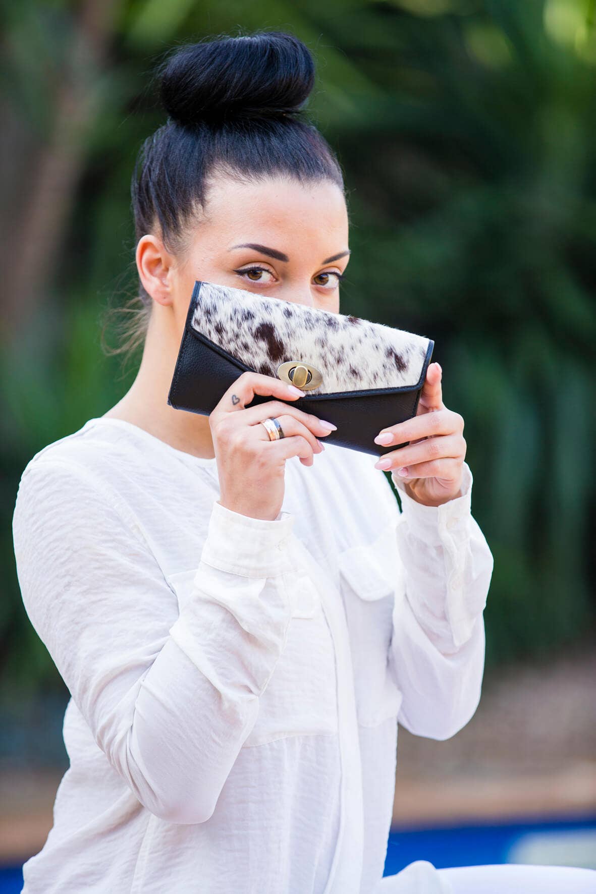 Ladies Cowhide Wallet - Twist latch